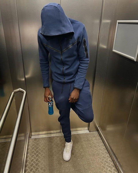 NIKE TECH FLEECE