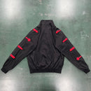 Conjunto Trapstar Irongate 2.0 Shellsuit Preto e Vermelho