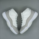 Jordan 11 MID